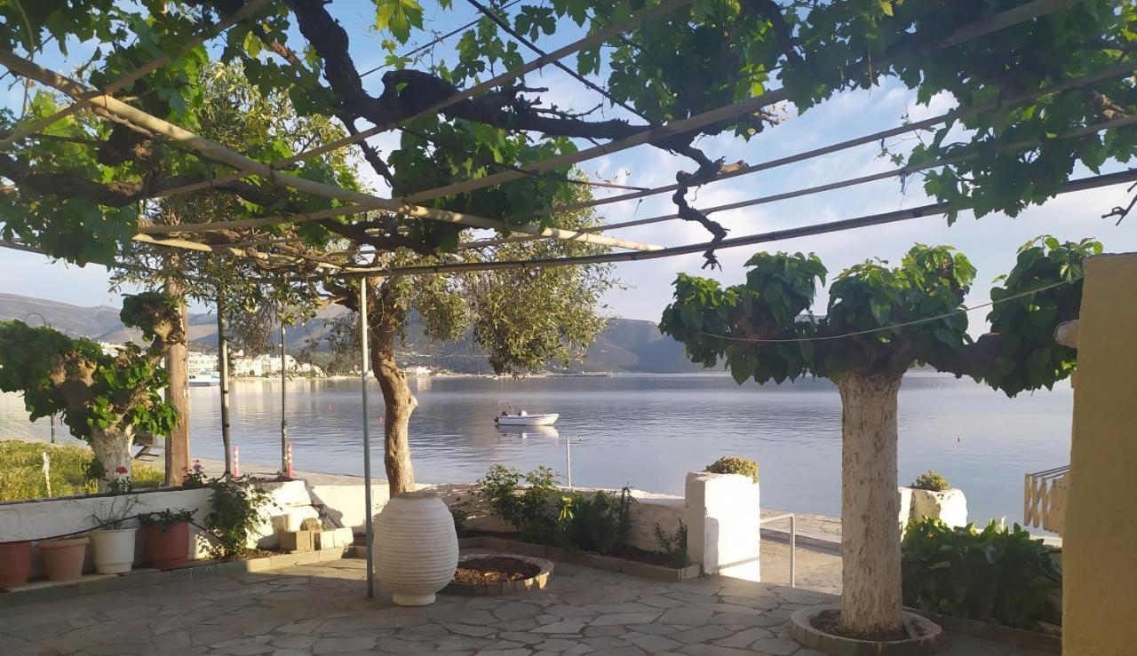 Το Σπίτι Της Μαργαρίτας Στην Παραλία Villa Nea Styra Exterior photo